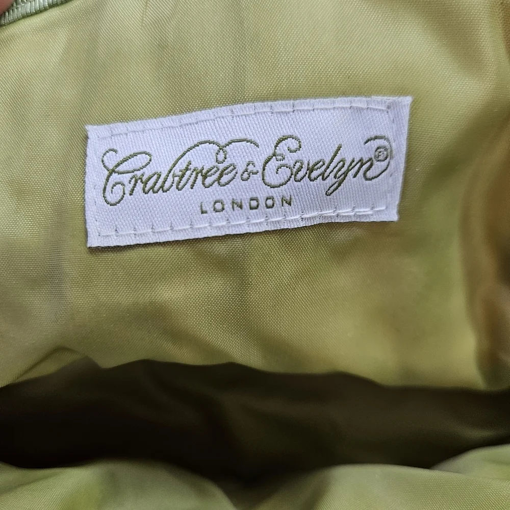 Crabtree & Evelyn London Green Tufted Travel Cosmetic Bag Ribbon Closure